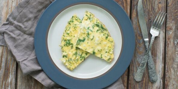 dukan dietasi uchun ko'katlar bilan omlet